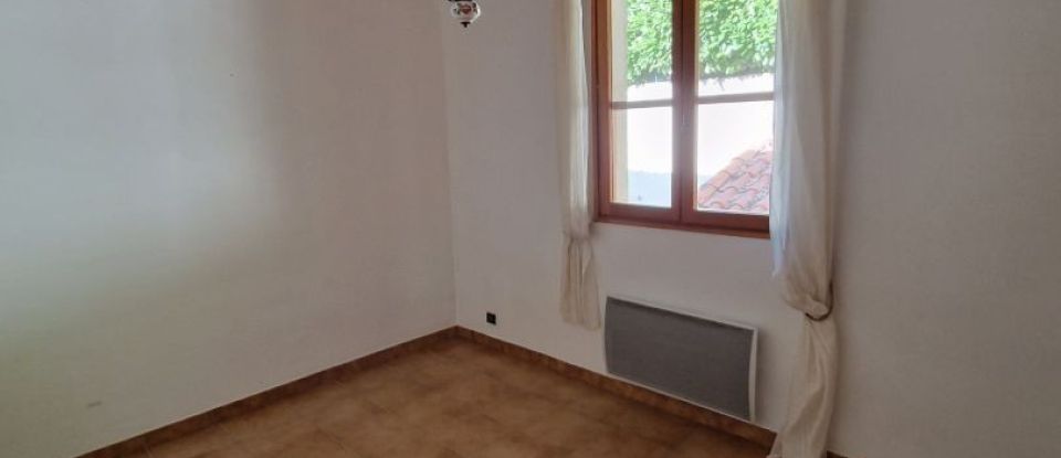 House 6 rooms of 184 m² in Reillanne (04110)