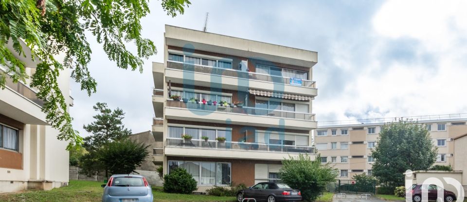 Appartement 3 pièces de 57 m² à Gagny (93220)