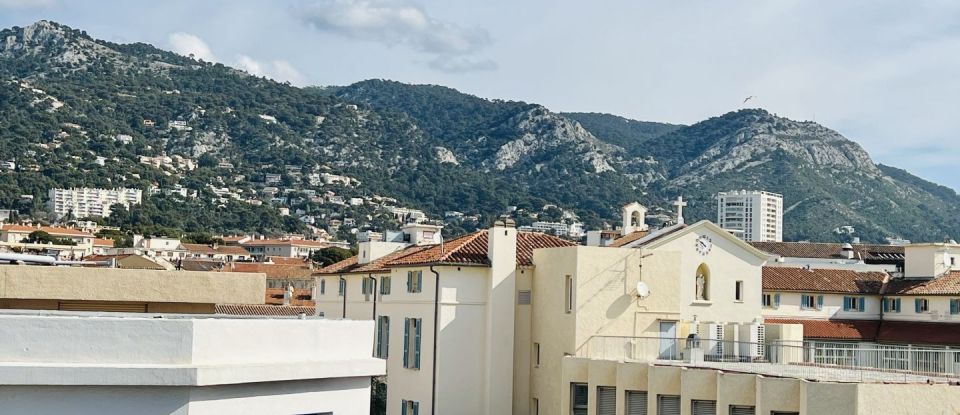 Appartement 4 pièces de 90 m² à Toulon (83200)