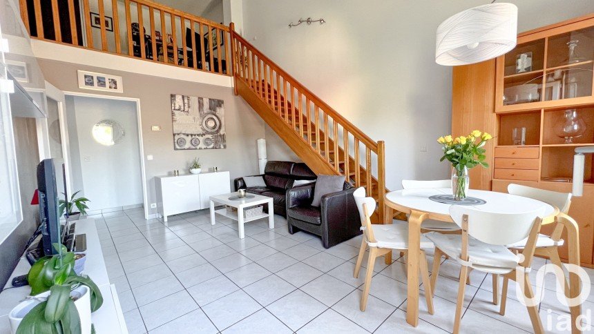 Apartment 4 rooms of 84 m² in Brie-Comte-Robert (77170)