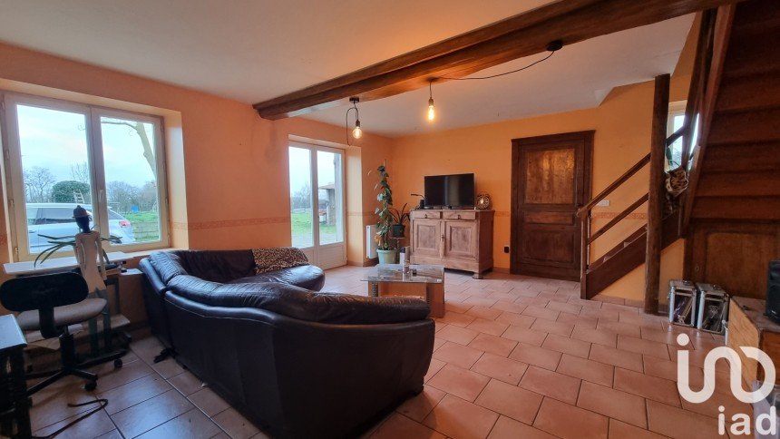 Traditional house 5 rooms of 130 m² in LORETZ D'ARGENTON (79290)