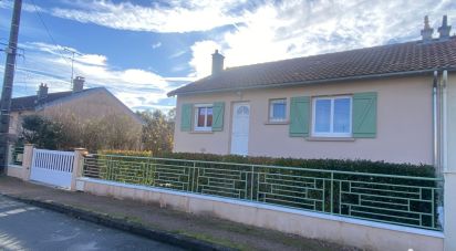 House 4 rooms of 63 m² in Commentry (03600)