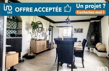 House 7 rooms of 120 m² in Les Landes-Genusson (85130)