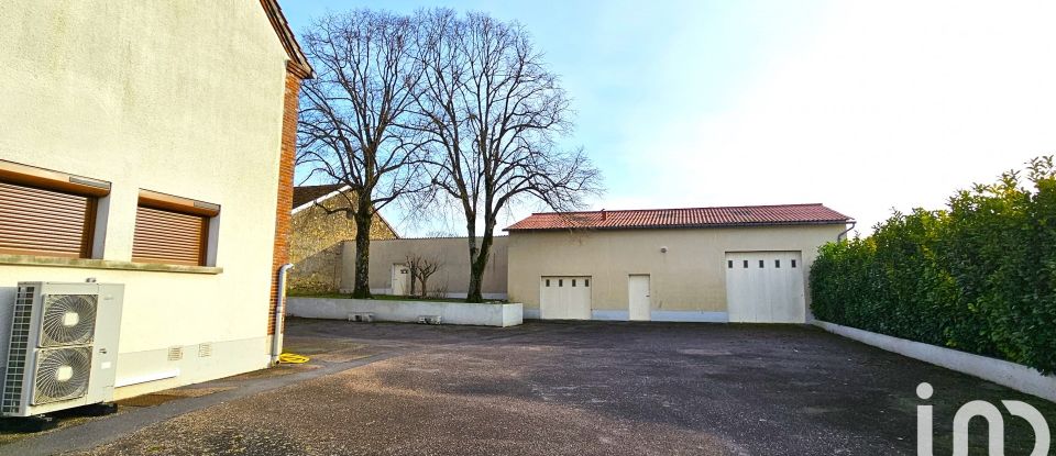 Maison de village 7 pièces de 195 m² à Coizard-Joches (51270)