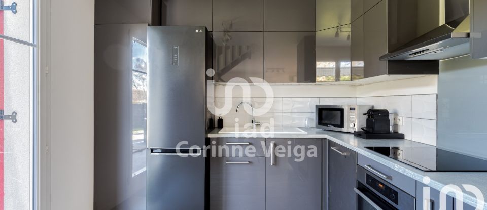 House 4 rooms of 79 m² in Bouleurs (77580)