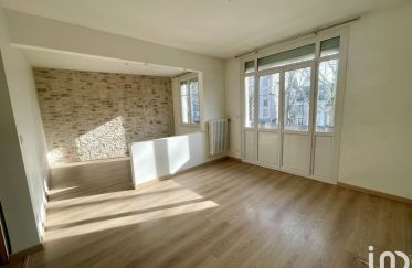 Apartment 2 rooms of 52 m² in Tours (37000)