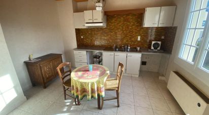 House 6 rooms of 110 m² in Évron (53600)