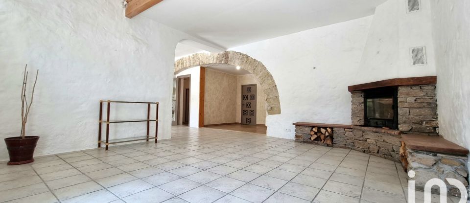 Village house 8 rooms of 278 m² in Roujan (34320)
