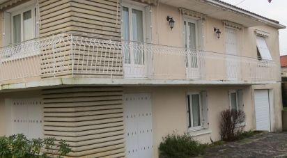 House 7 rooms of 172 m² in Parthenay (79200)