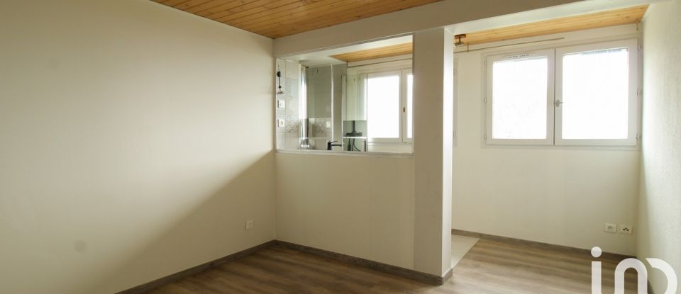 Apartment 4 rooms of 81 m² in Saint-Eustache (74410)