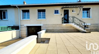 House 5 rooms of 103 m² in Monts-sur-Guesnes (86420)