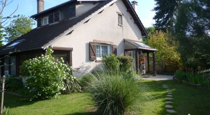 House 6 rooms of 161 m² in Villeblevin (89340)