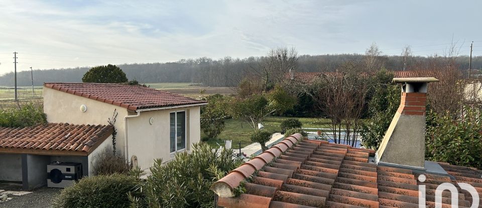 Traditional house 7 rooms of 215 m² in Montberon (31140)