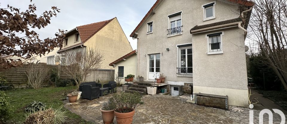 Maison traditionnelle 5 pièces de 103 m² à Sainte-Geneviève-des-Bois (91700)