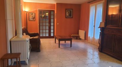House 4 rooms of 91 m² in Loulay (17330)