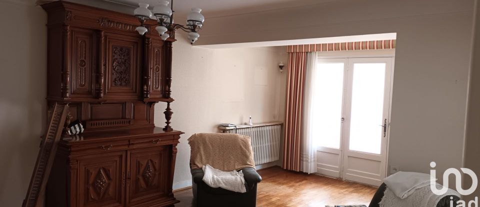 House 6 rooms of 110 m² in Poitiers (86000)