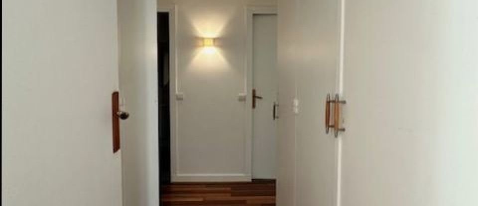 Apartment 4 rooms of 87 m² in Antony (92160)