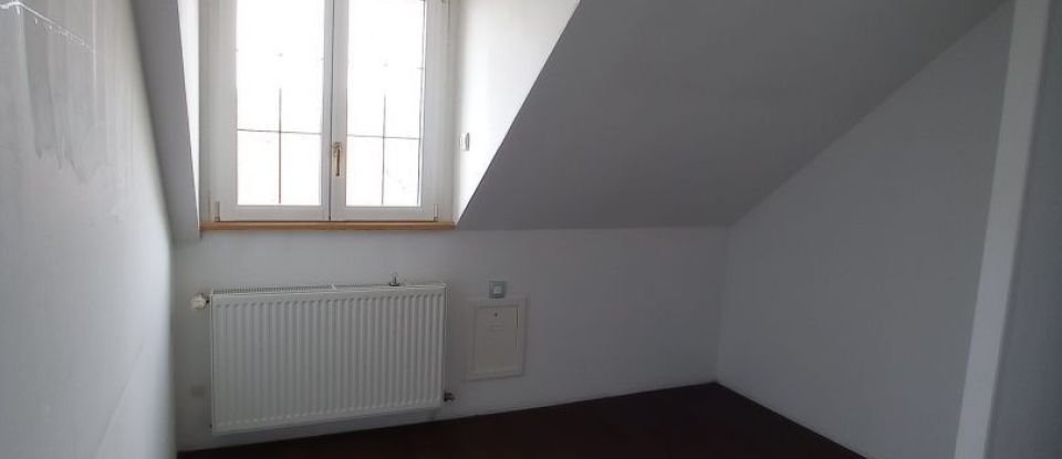 House 6 rooms of 215 m² in Autun (71400)