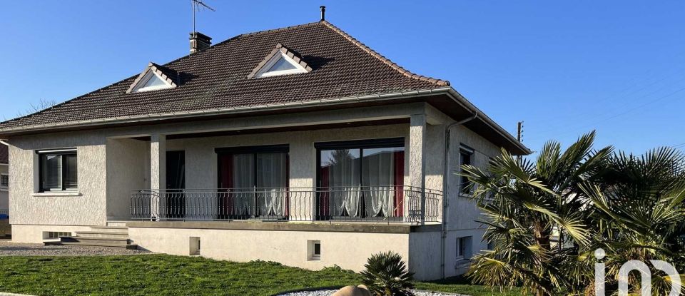 House 5 rooms of 172 m² in Parthenay (79200)