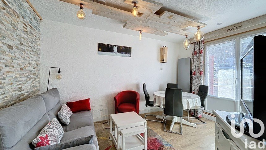 Apartment 3 rooms of 29 m² in Vars (05560)