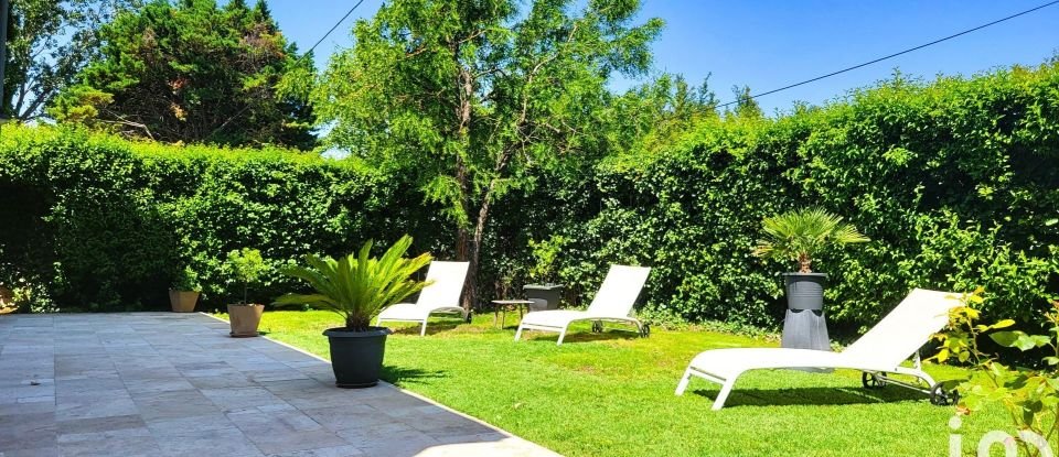 House 9 rooms of 214 m² in Le Thor (84250)