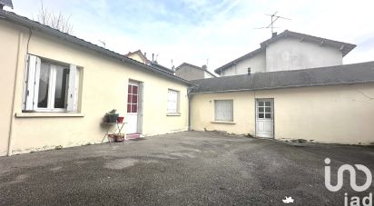 Building in Limoges (87100) of 330 m²