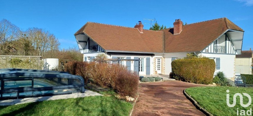 House 8 rooms of 198 m² in Trie-Château (60590)
