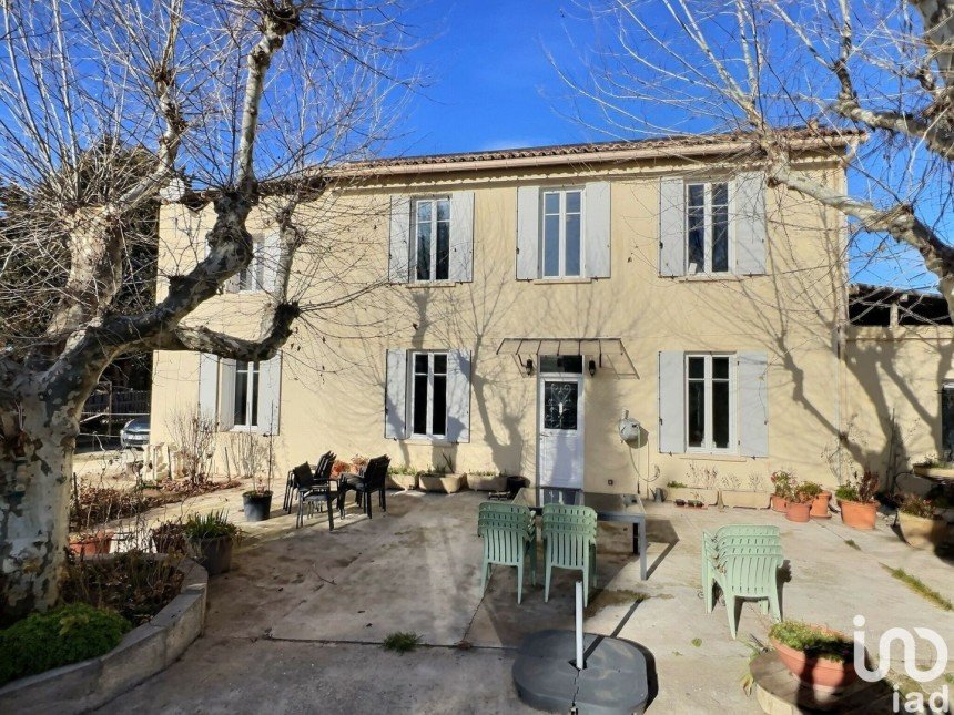 Maison 12 pièces de 270 m² à Aix-en-Provence (13100)