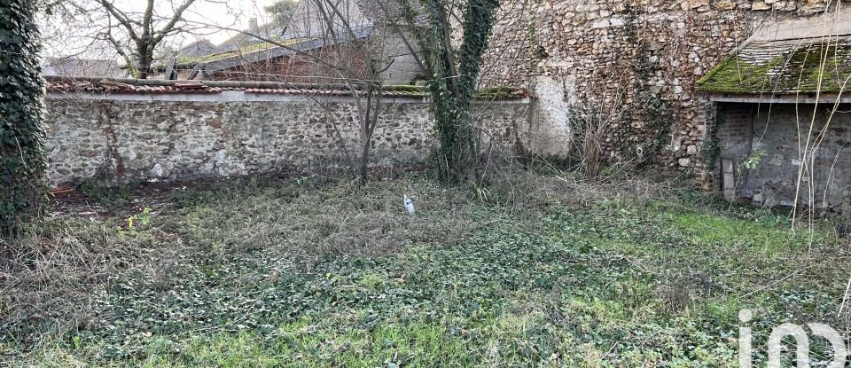 Land of 289 m² in Saint-Fargeau-Ponthierry (77310)