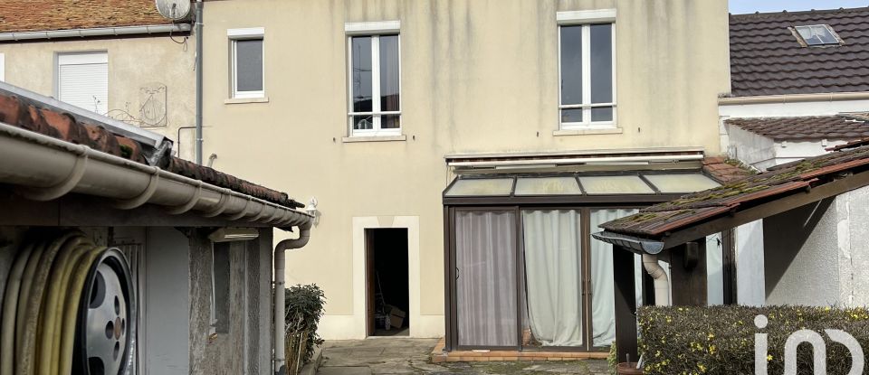 Maison 3 pièces de 65 m² à Saintry-sur-Seine (91250)