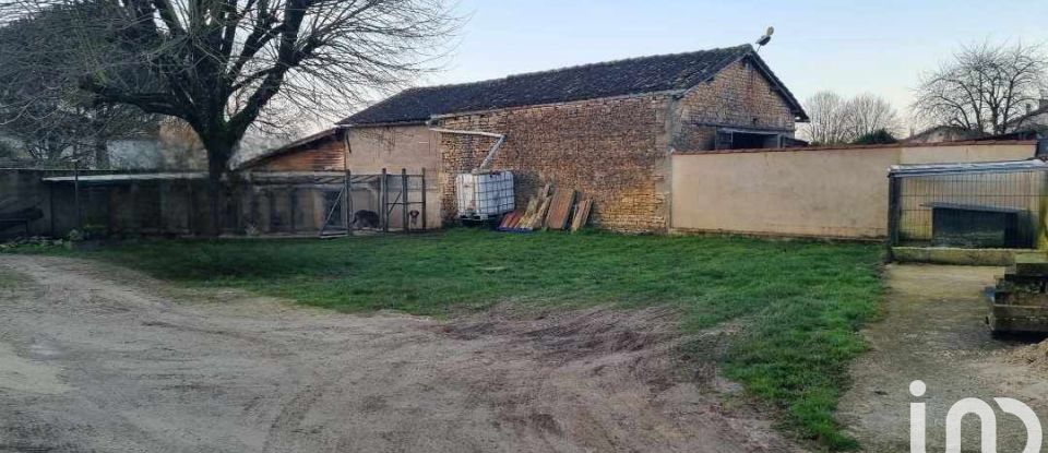 Country house 3 rooms of 77 m² in Melleran (79190)