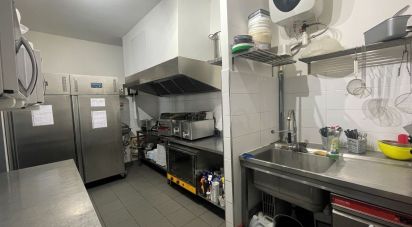 Restaurant of 50 m² in Violès (84150)