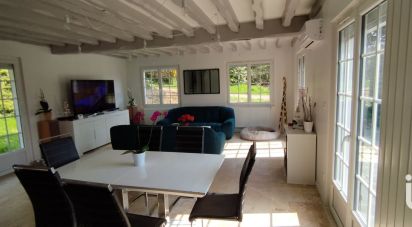 House 6 rooms of 135 m² in Le Houlme (76770)