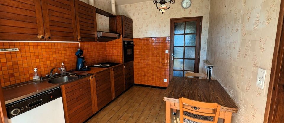 House 5 rooms of 160 m² in Gujan-Mestras (33470)
