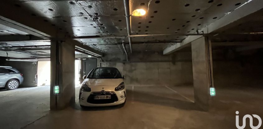 Parking of 12 m² in Meulan-en-Yvelines (78250)