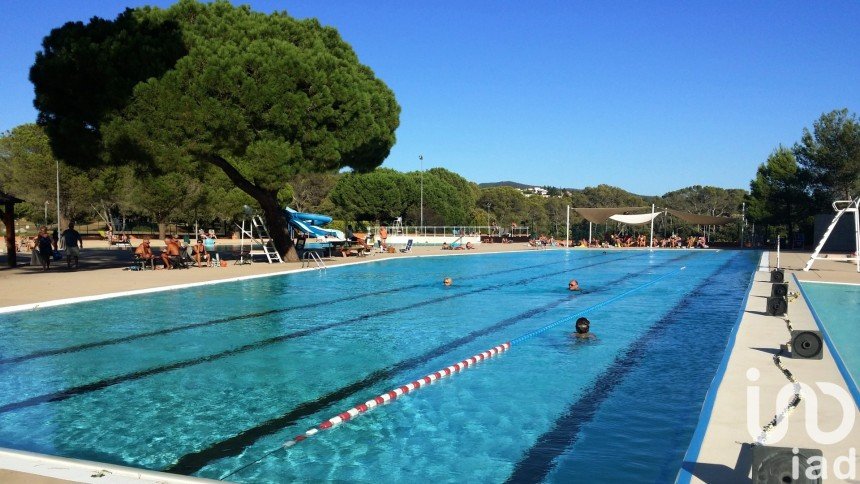 Leisure facility of 301 m² in Fréjus (83600)