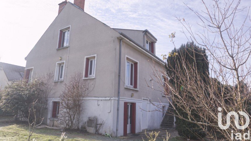 House 12 rooms of 210 m² in Saint-Jean-le-Blanc (45650)