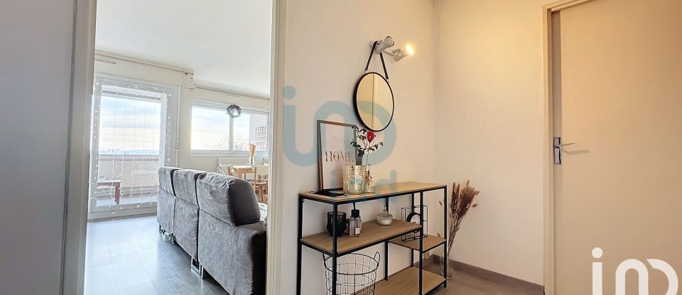 Appartement 3 pièces de 72 m² à Charleville-Mézières (08000)