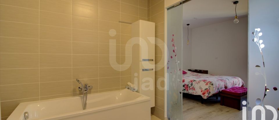 Apartment 4 rooms of 142 m² in Saint-Jean (31240)