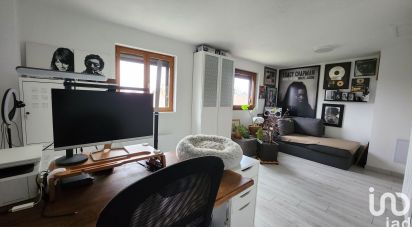 House 7 rooms of 160 m² in LORETZ D'ARGENTON (79290)