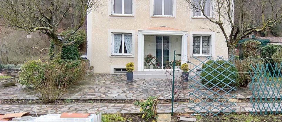 Maison 7 pièces de 160 m² à Labastide-Rouairoux (81270)