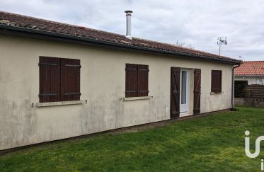 Traditional house 5 rooms of 90 m² in La Lande-de-Fronsac (33240)