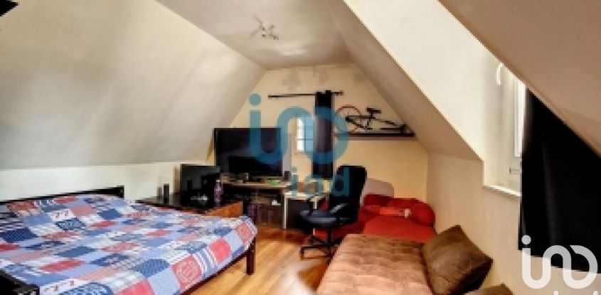 Mansion 6 rooms of 183 m² in Chelles (77500)