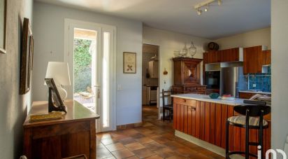 House 6 rooms of 195 m² in Rochefort-du-Gard (30650)