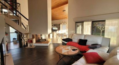 House 6 rooms of 147 m² in Saint-Martin-d'Oney (40090)