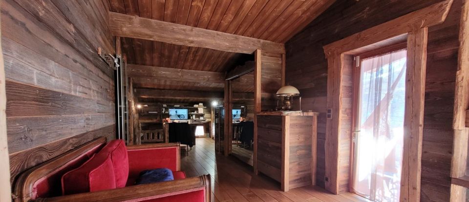 House 9 rooms of 350 m² in LA FOUX D'ALLOS (04260)