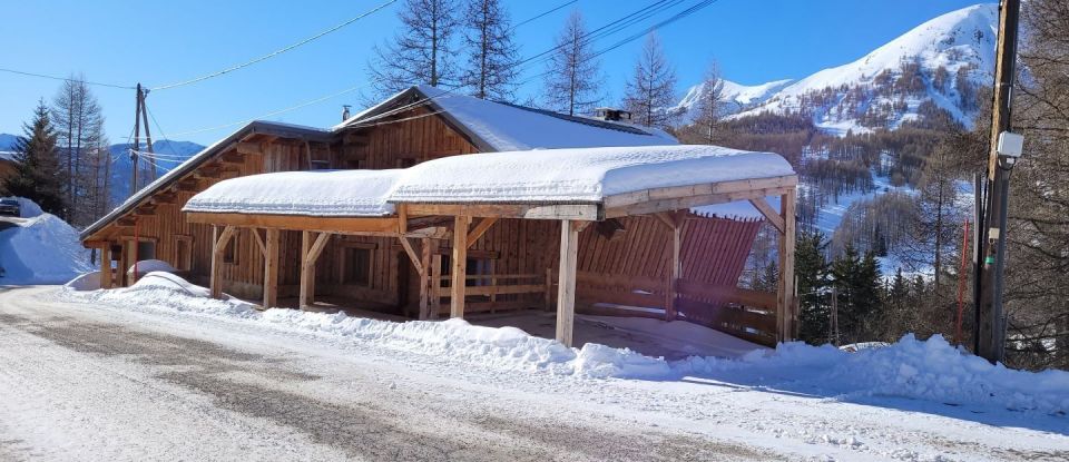 House 9 rooms of 350 m² in LA FOUX D'ALLOS (04260)
