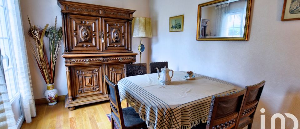 Traditional house 6 rooms of 116 m² in Saint-Fargeau-Ponthierry (77310)