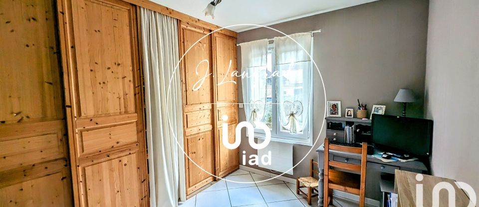 House 6 rooms of 120 m² in Vallangoujard (95810)