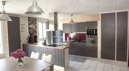 Apartment 6 rooms of 126 m² in Saint-Égrève (38120)